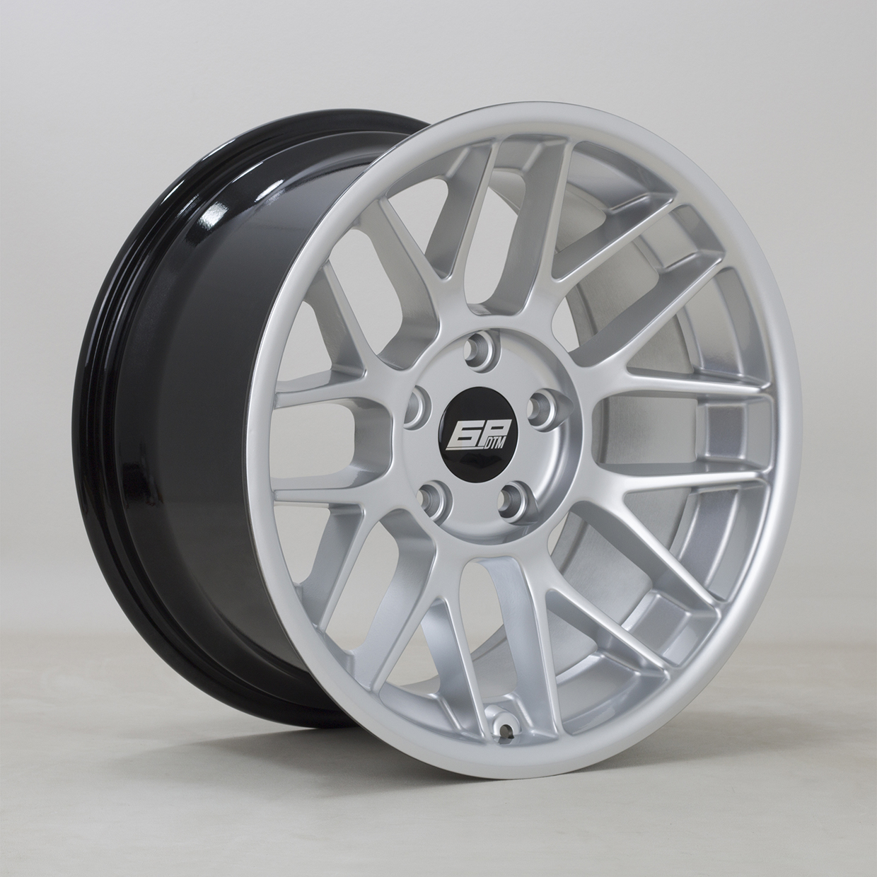 Rota DTM 17″ x 9 ET22 5×120